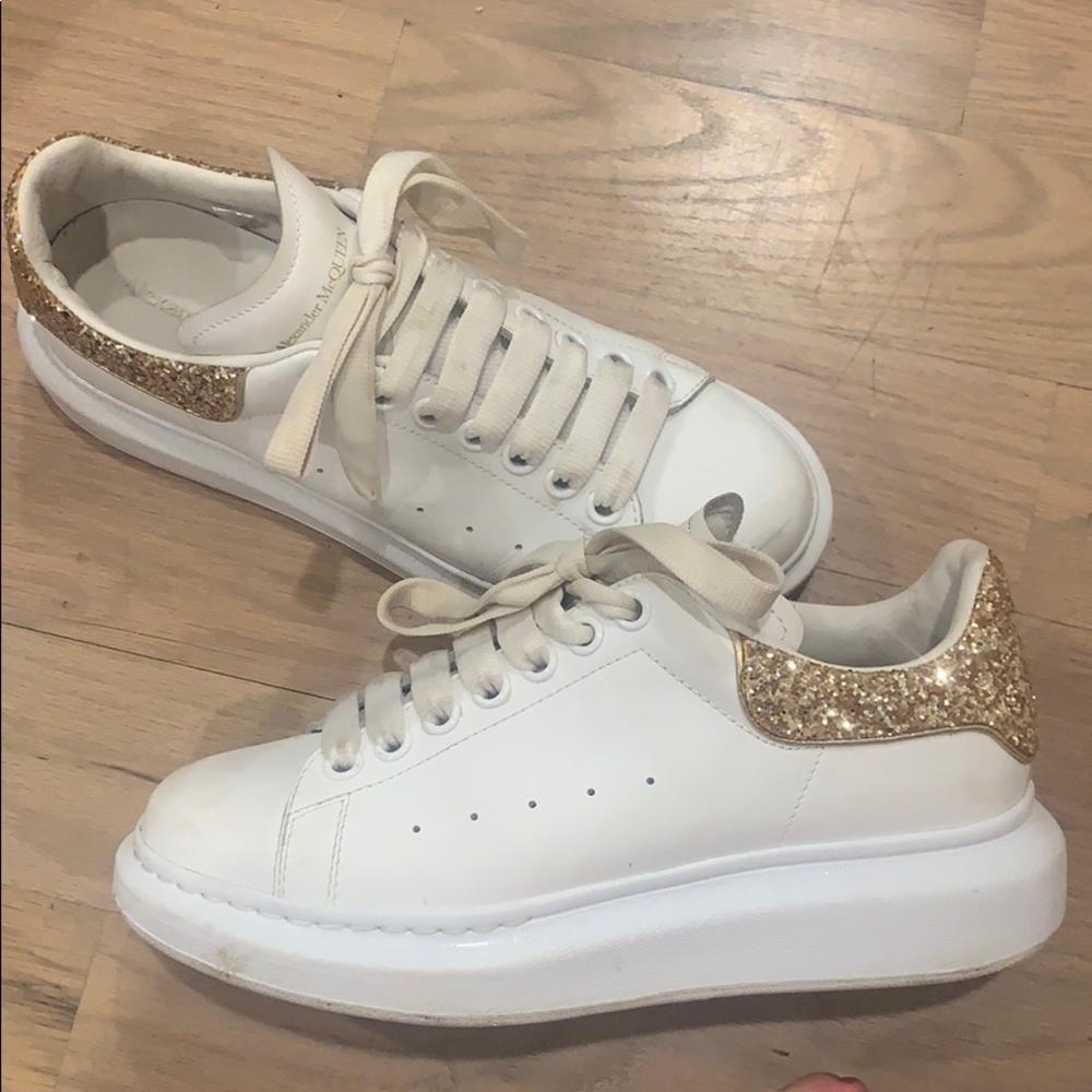 Alexander McQueen gold glitter sneakers 38 1/2
